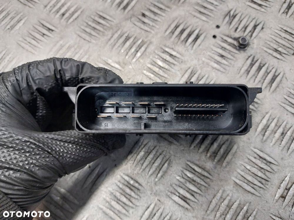 MODUŁ HAMULCA RĘCZNEGO AUDI A8 D3 4E0907801A - 2