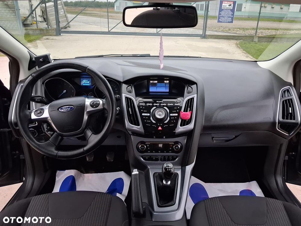 Ford Focus - 21