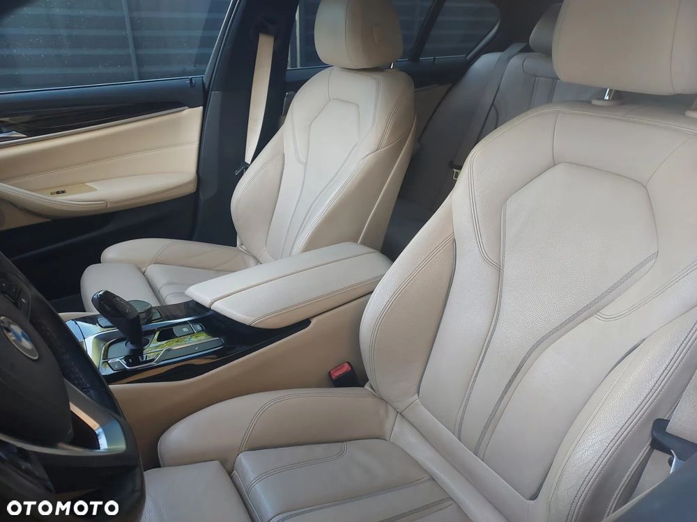 BMW Seria 5 530i GPF Sport Line sport - 22
