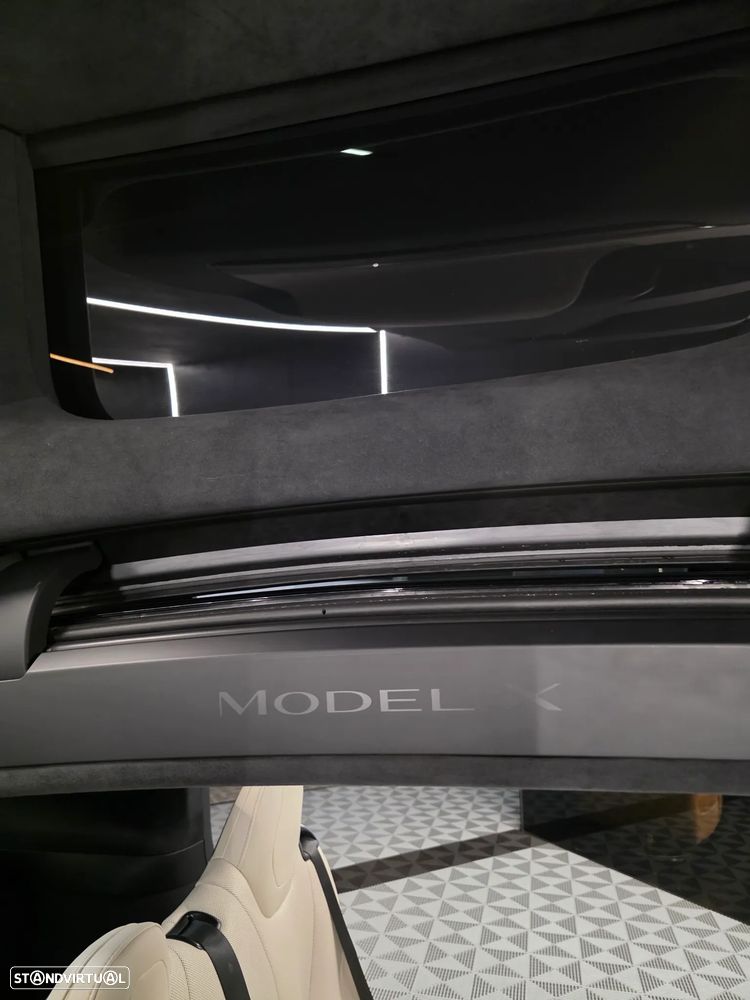 Tesla Model X Long Range AWD - 34