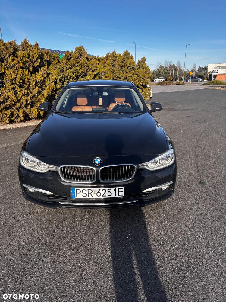 BMW Seria 3 320i Luxury Line - 2