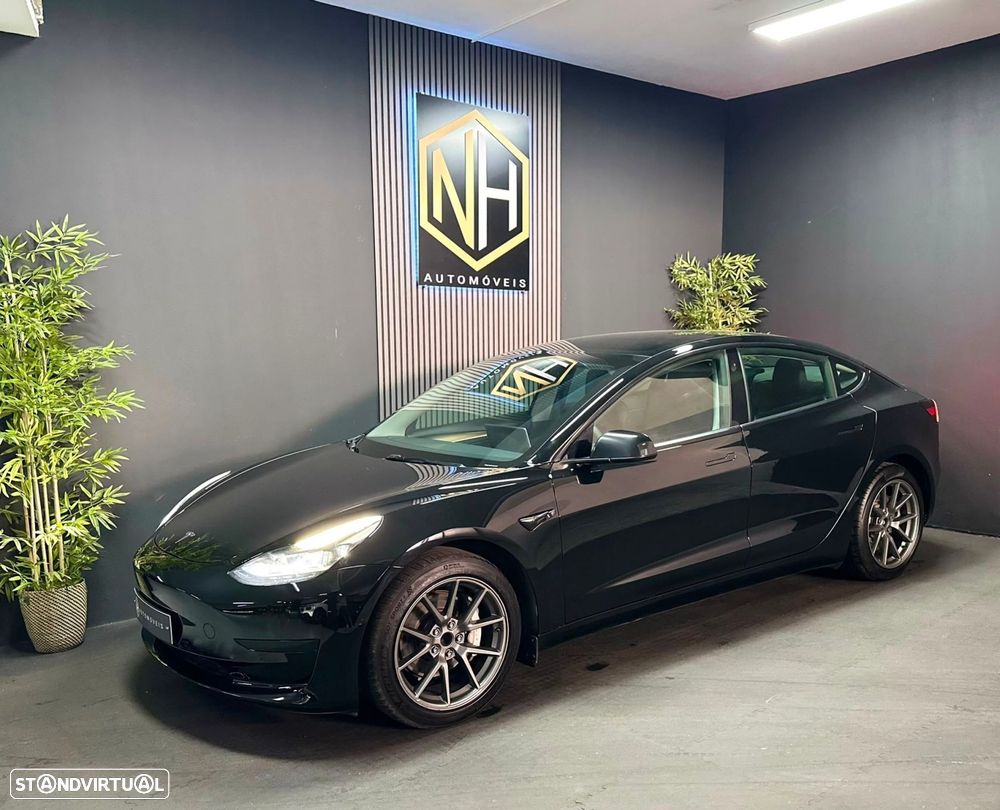 Tesla Model 3 Long Range Tração Traseira - 2