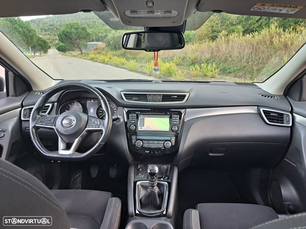 Nissan Qashqai 1.5 dCi N-Connecta J18+Led - 3