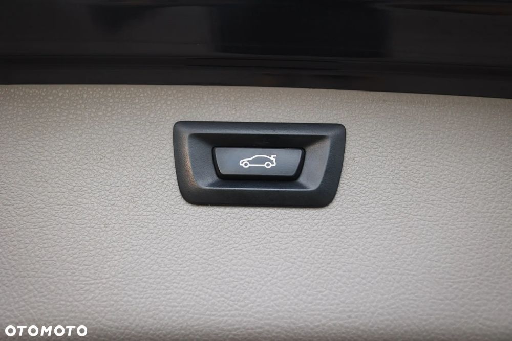 BMW Seria 3 320d Luxury Line - 18