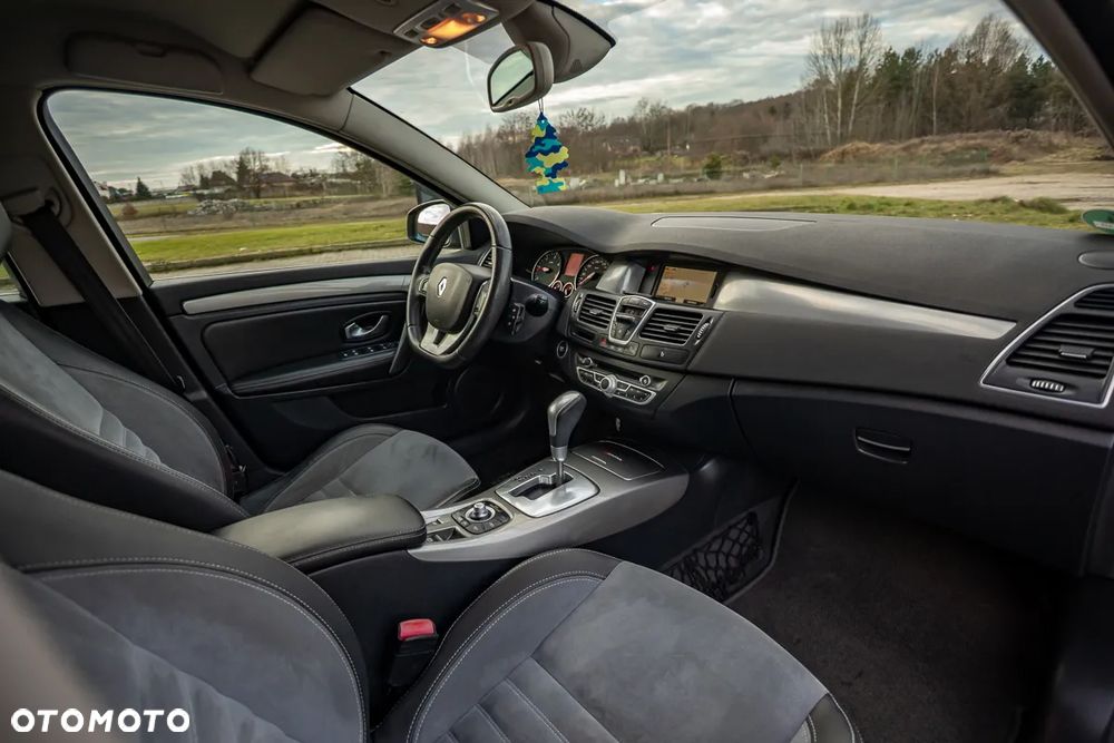 Renault Laguna dCi 175 FAP Initiale - 25