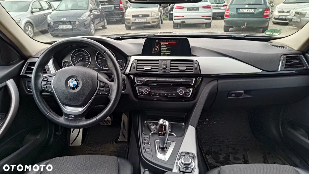 BMW Seria 3 318d Edition M Sport Shadow - 19