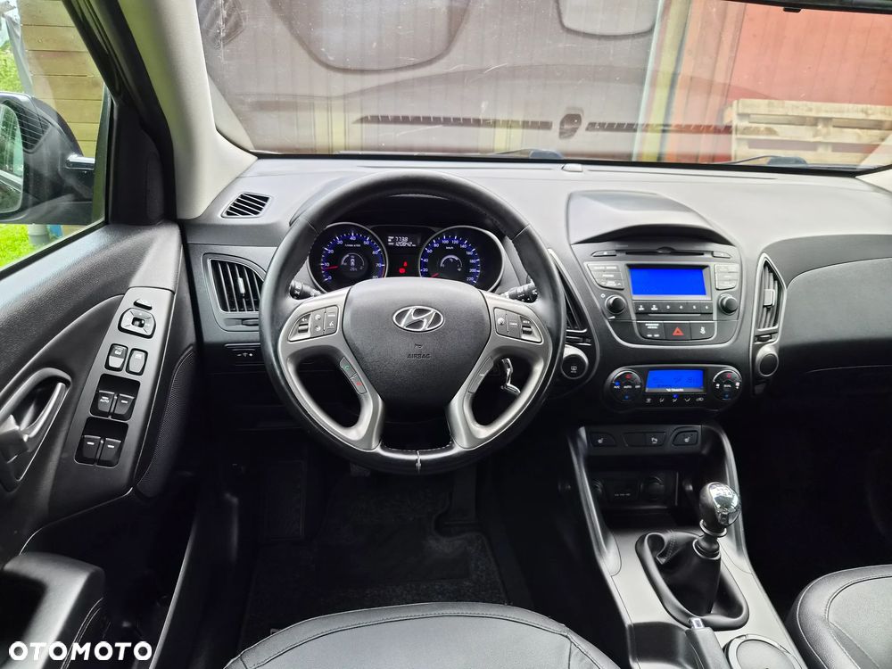 Hyundai ix35 1.6 2WD blue Trend - 13