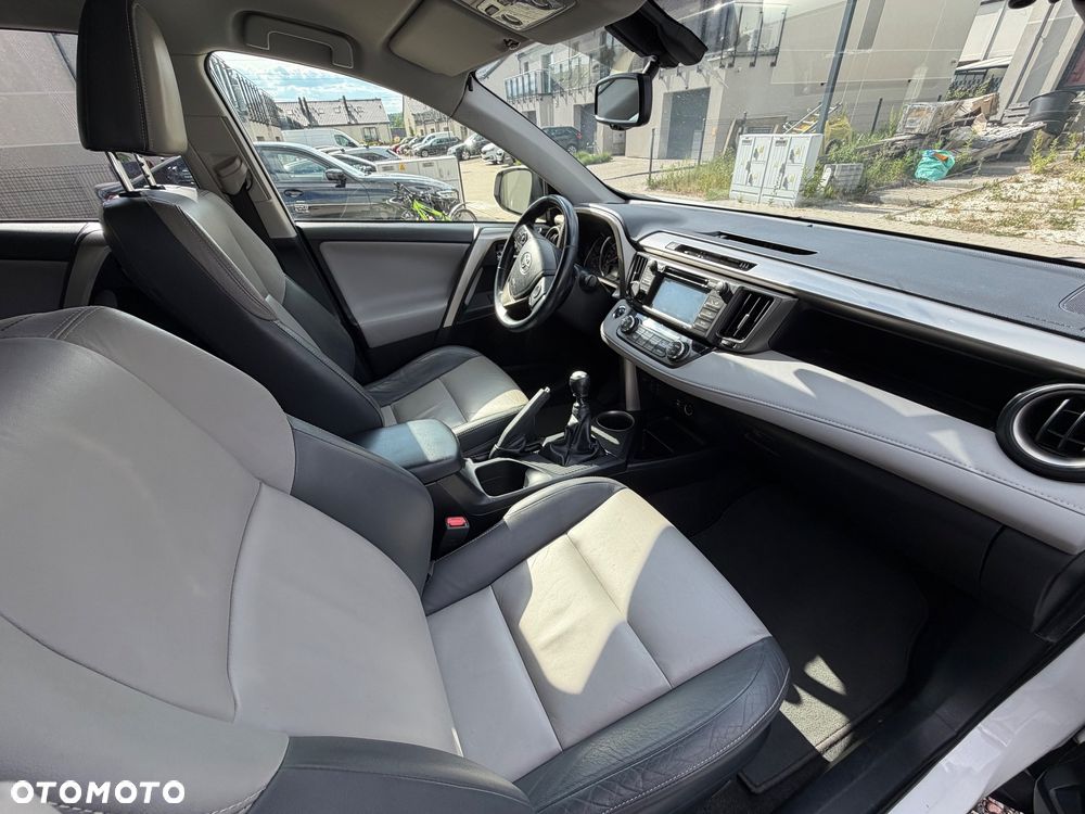 Toyota RAV4 2.0 D-4D Active - 14