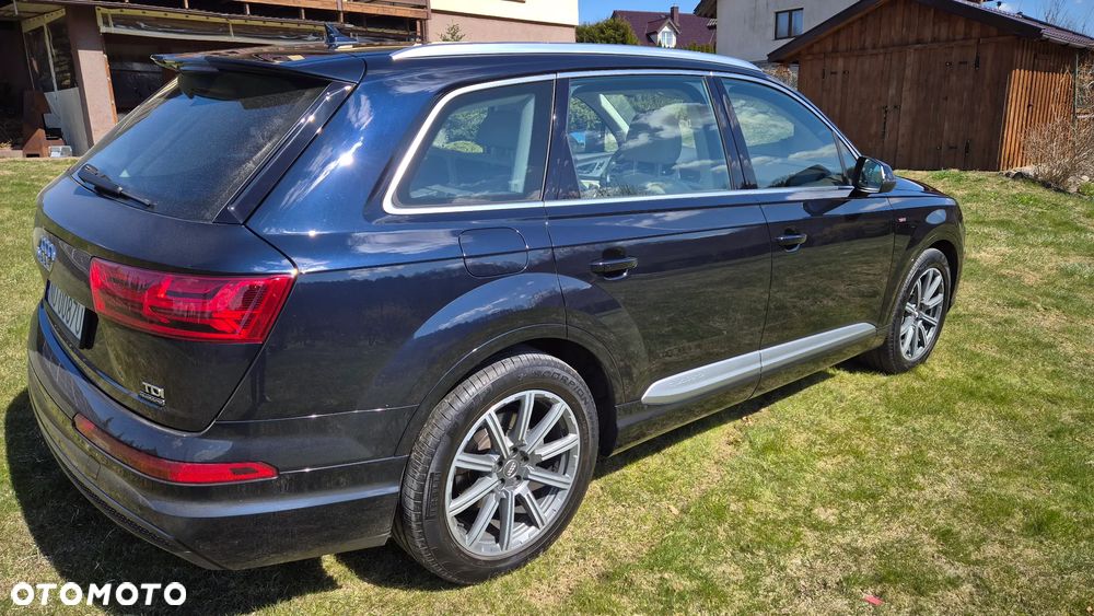 Audi Q7 - 7
