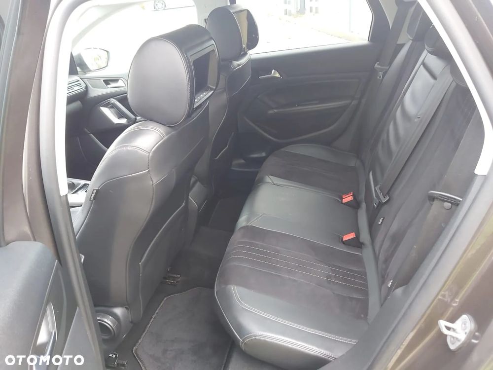 Peugeot 308 1.6 e-HDi Allure S&S - 11