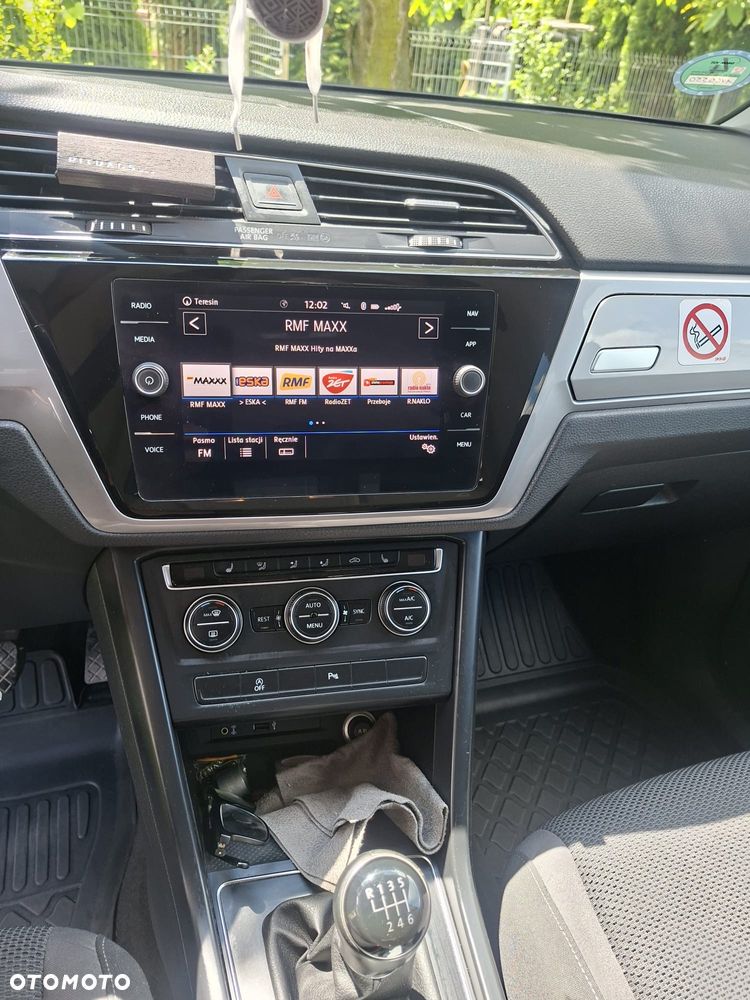 Volkswagen Touran 1.6 TDI SCR (BlueMotion Technology) Comfortline - 10