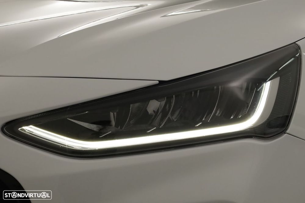 Ford Focus 1.0 EcoBoost MHEV ST-Line X - 6