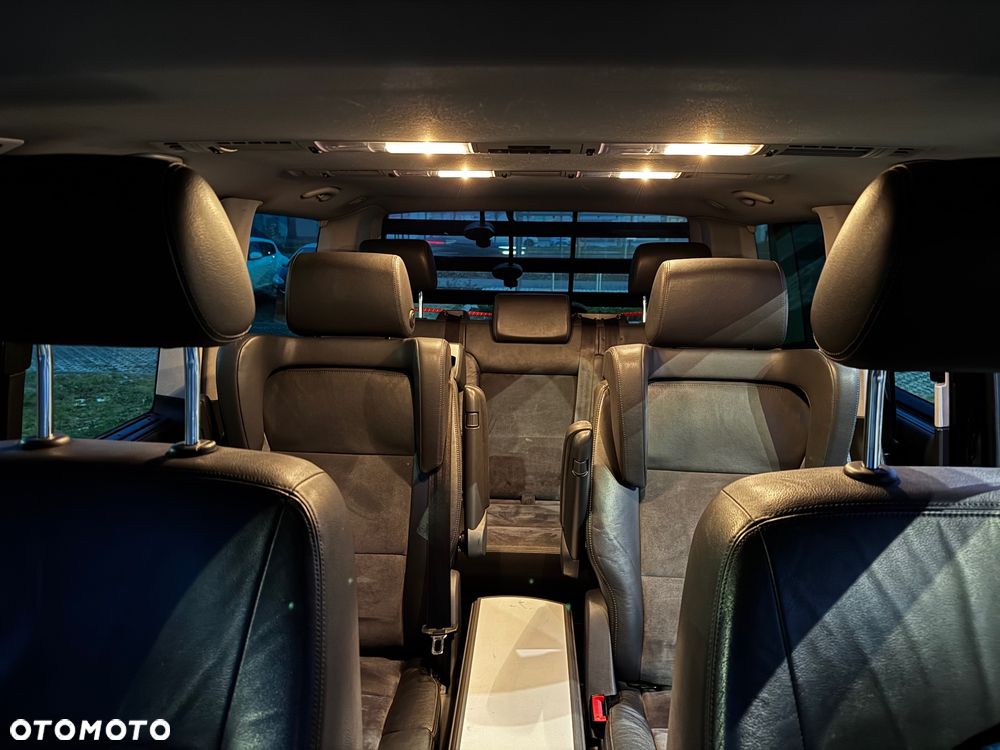 Volkswagen Multivan - 10