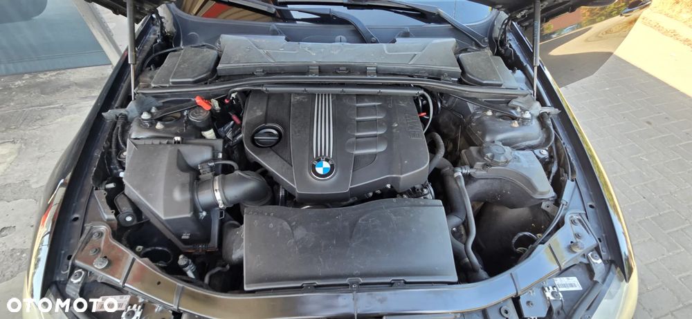 BMW Seria 3 318d DPF Edition Exclusive - 36