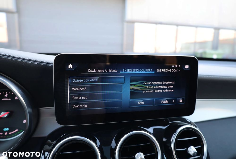 Mercedes-Benz GLC 300 e 4Matic 9G-TRONIC - 13