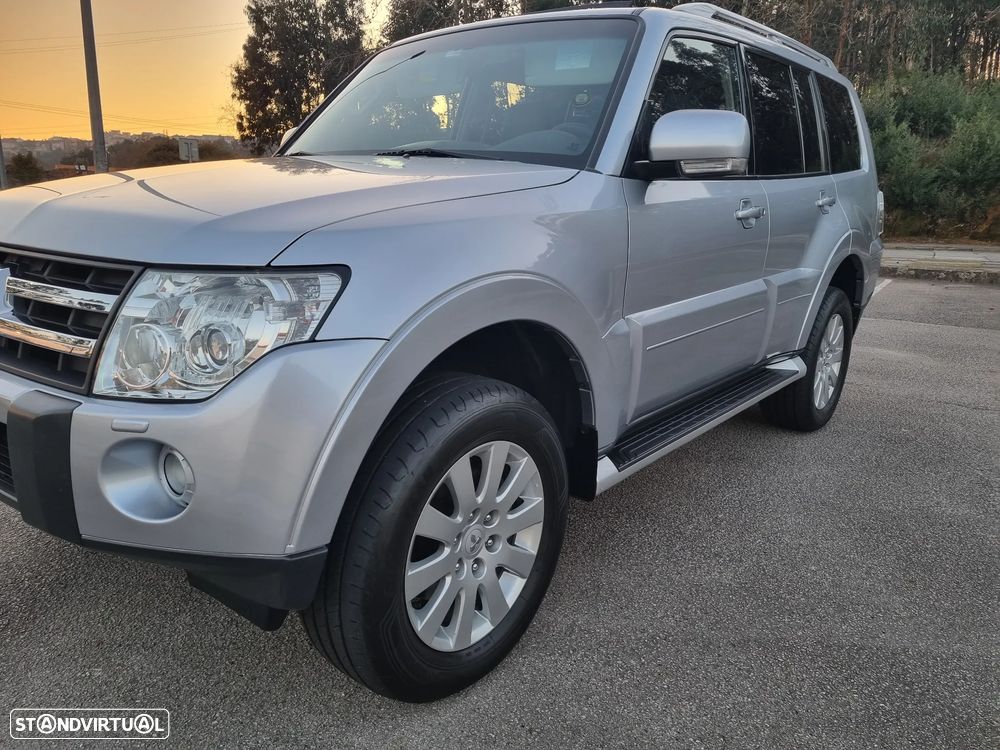 Mitsubishi Pajero - 18