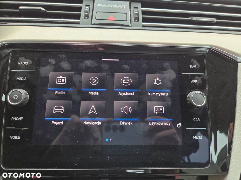 Volkswagen Passat 2.0 TDI 4Mot Elegance DSG - 28