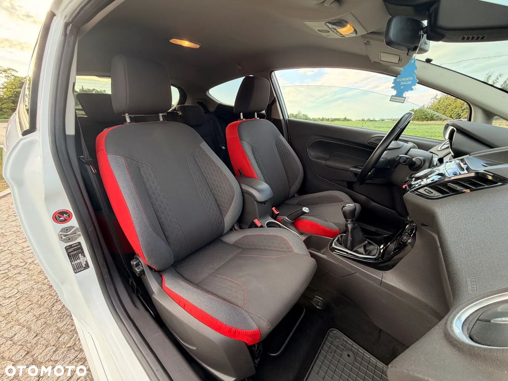 Ford Fiesta 1.6 TDCi Silver X - 22