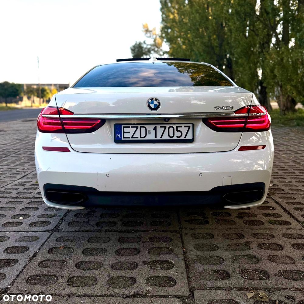 BMW Seria 7 740Li - 8