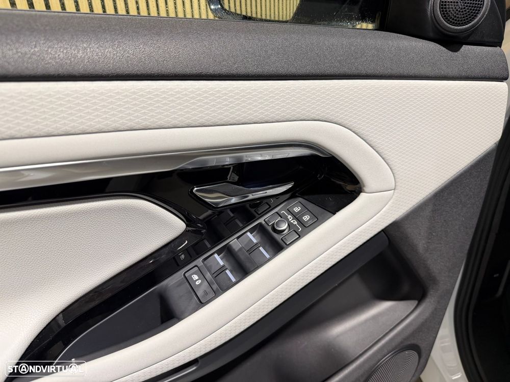 Land Rover Range Rover Evoque P300e S - 25