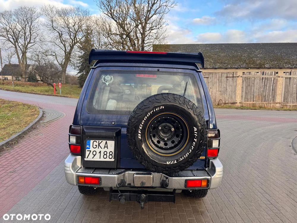Mitsubishi Pajero - 8