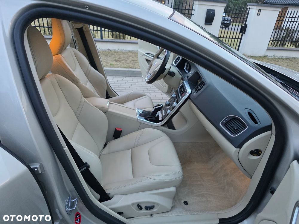 Volvo S60 D4 Geartronic Summum - 27