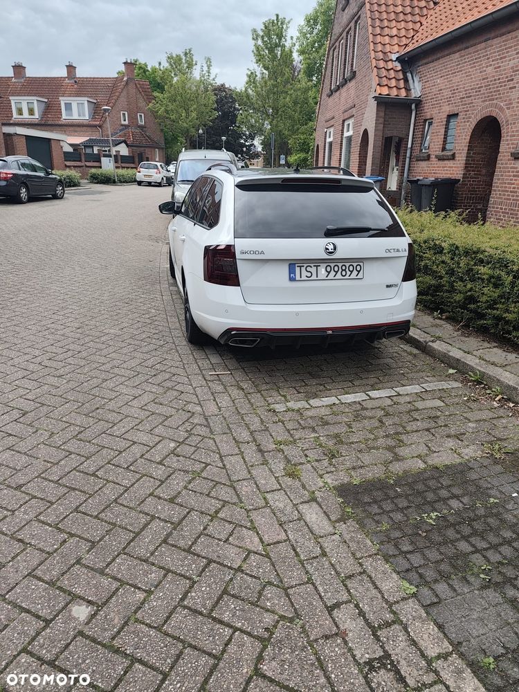 Skoda Octavia 2.0 TDI RS DSG - 6