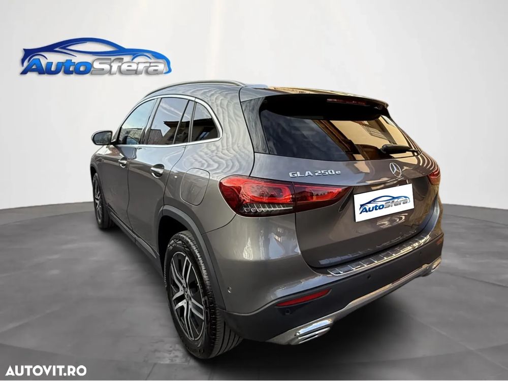 Mercedes-Benz GLA 250 e 8G-DCT Special Edition - 3