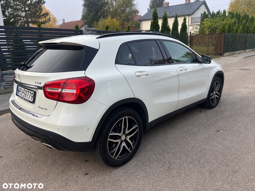 Mercedes-Benz Gla 2015 photo 2