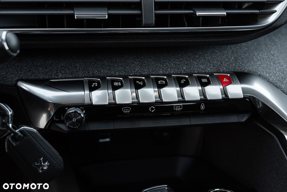 Peugeot 3008 PureTech 130 Stop & Start GPF EAT8 Allure - 32