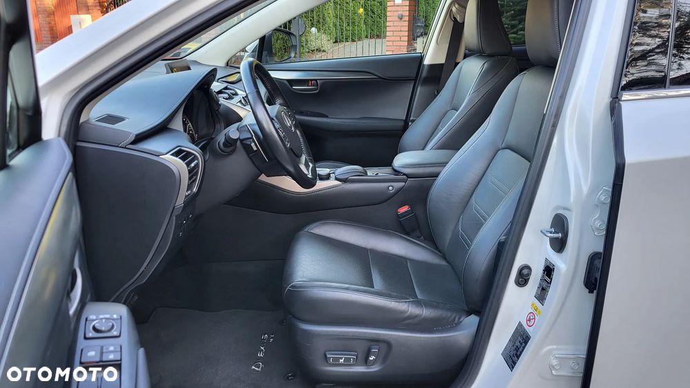 Lexus NX 200t Comfort AWD - 14