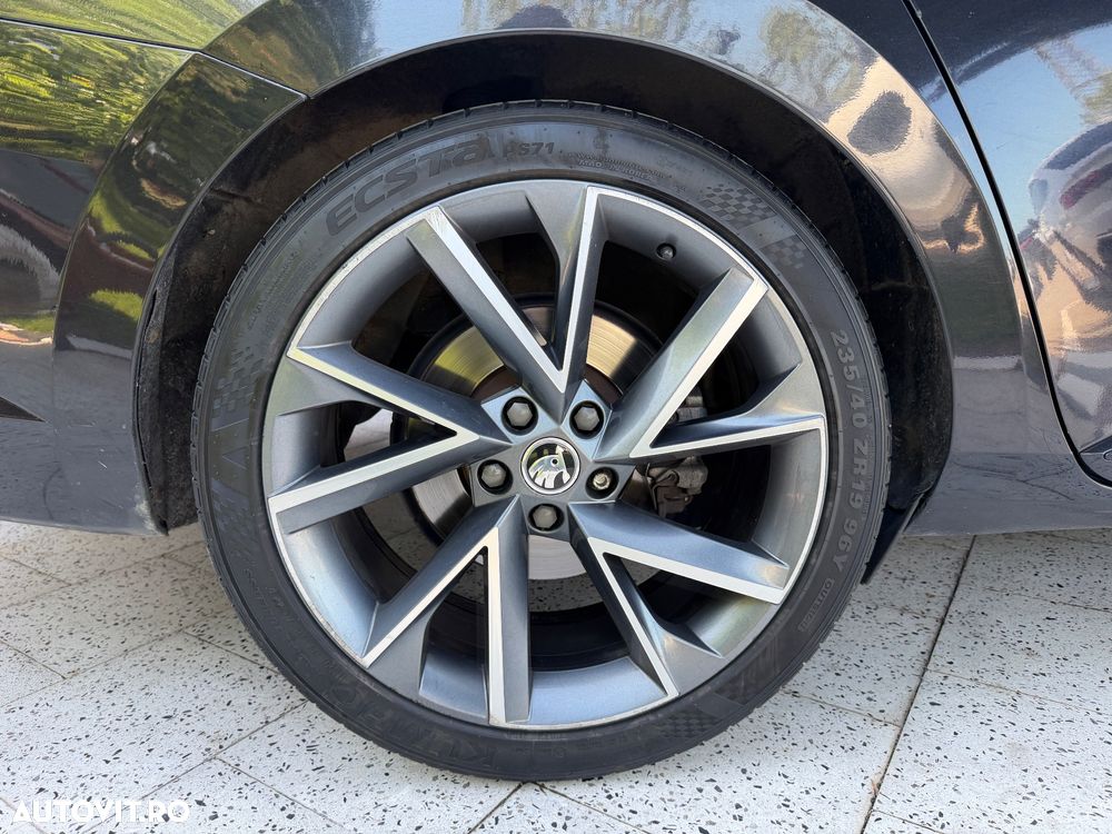 Skoda Superb 2.0 TDI DSG Sportline - 26