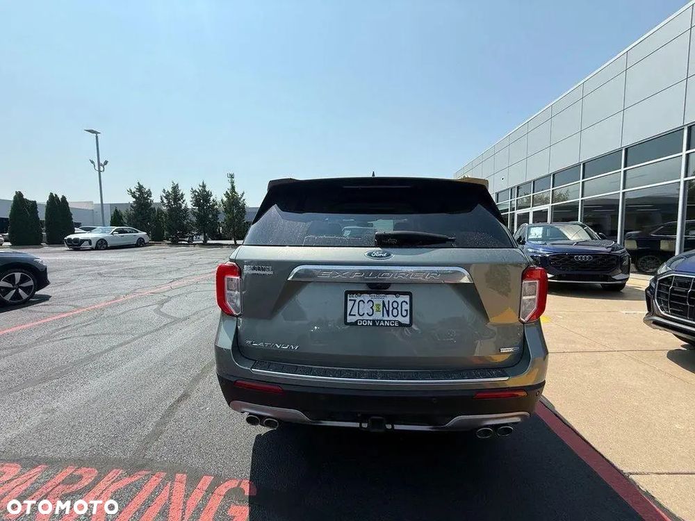 Ford Explorer EcoBoost Plug-in Hybrid ST-LINE - 5