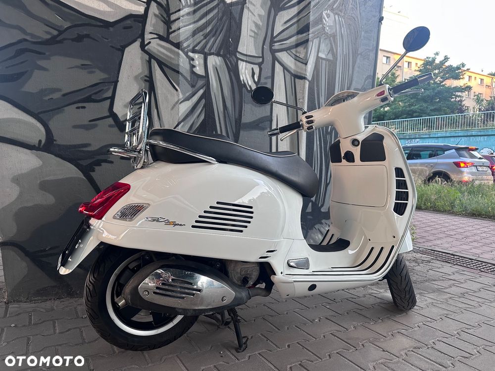 Vespa GTS - 6