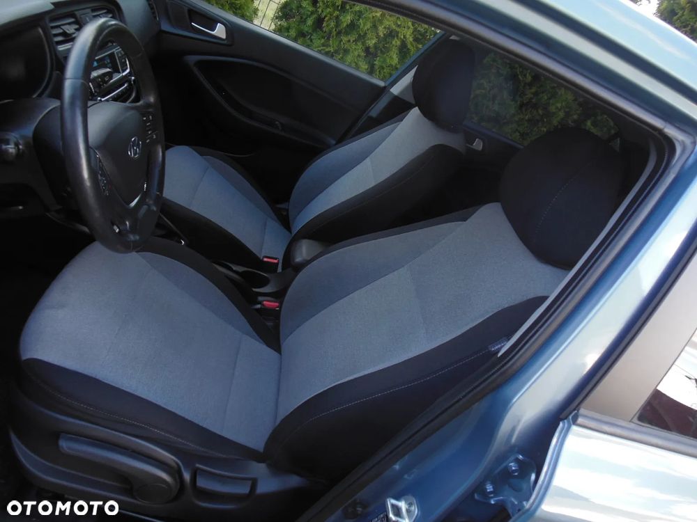 Hyundai i20 1.2 Intro Edition - 14