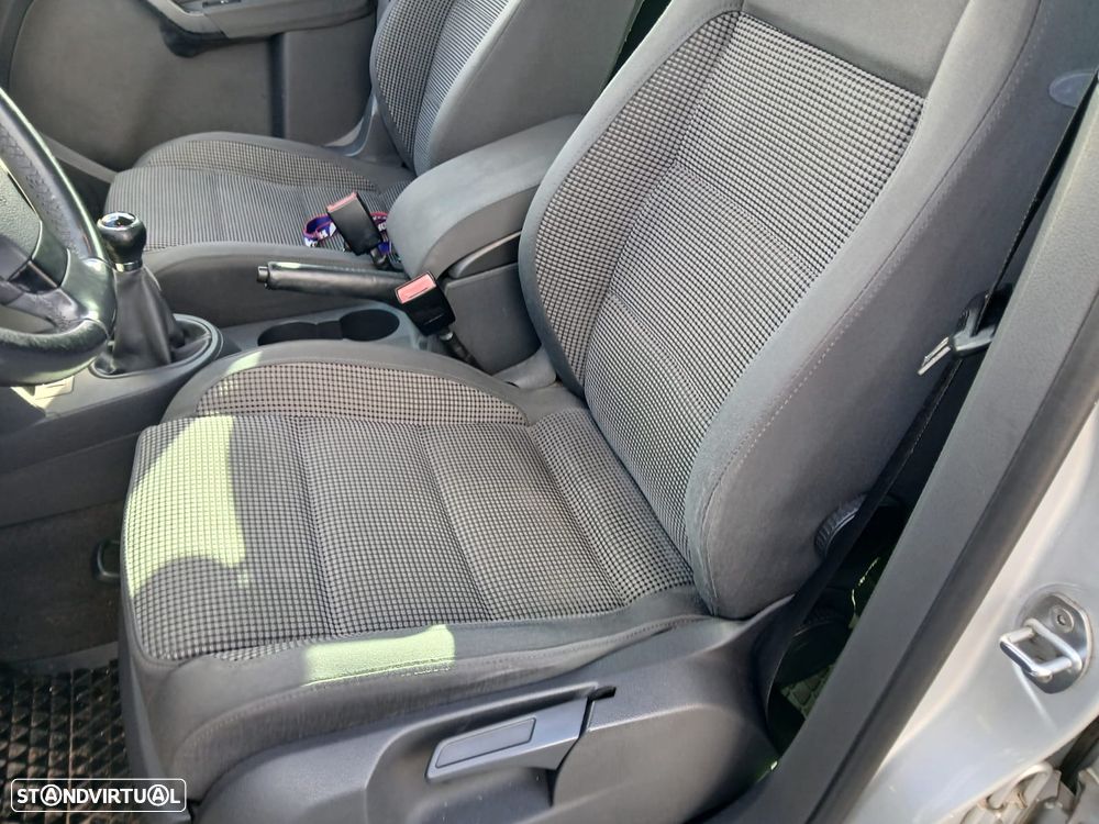 VW Touran 2.0 TDI Trendline 7L - 10