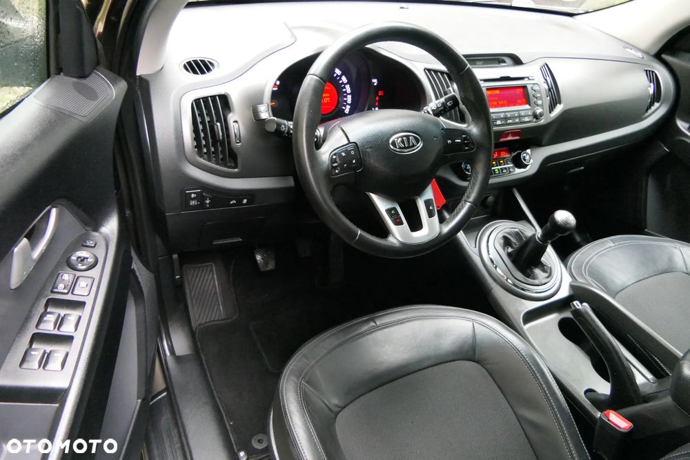Kia Sportage 2.0 L - 17