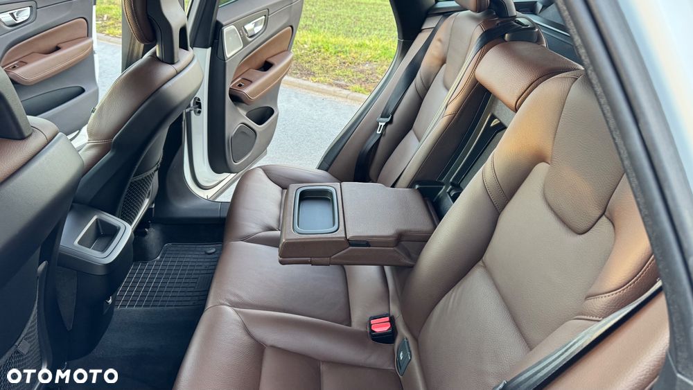 Volvo XC 60 D5 AWD Inscription - 30