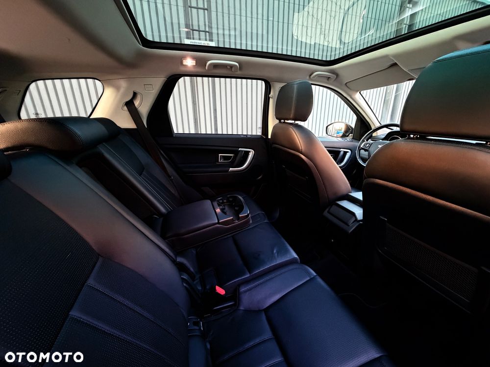 Land Rover Discovery Sport D180 HSE - 32