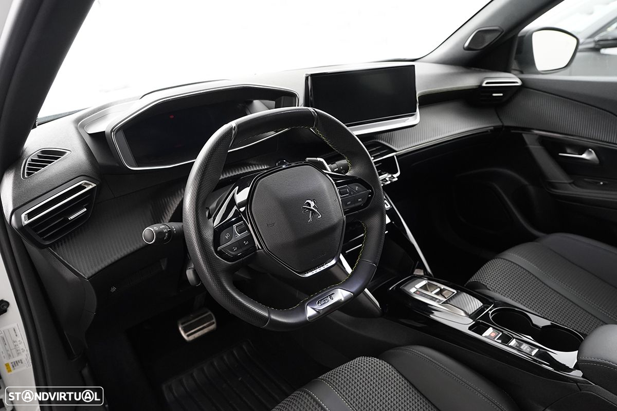 Peugeot 2008 1.2 PureTech GT EAT8 - 7