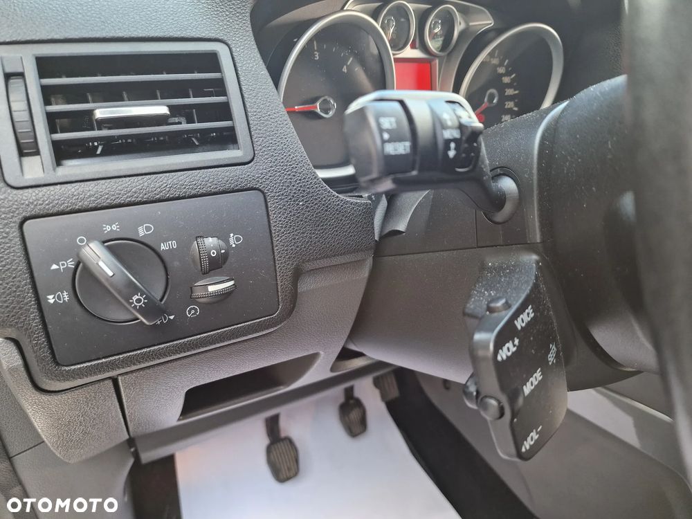 Ford Kuga 2.0 TDCi 4x4 Trend - 25