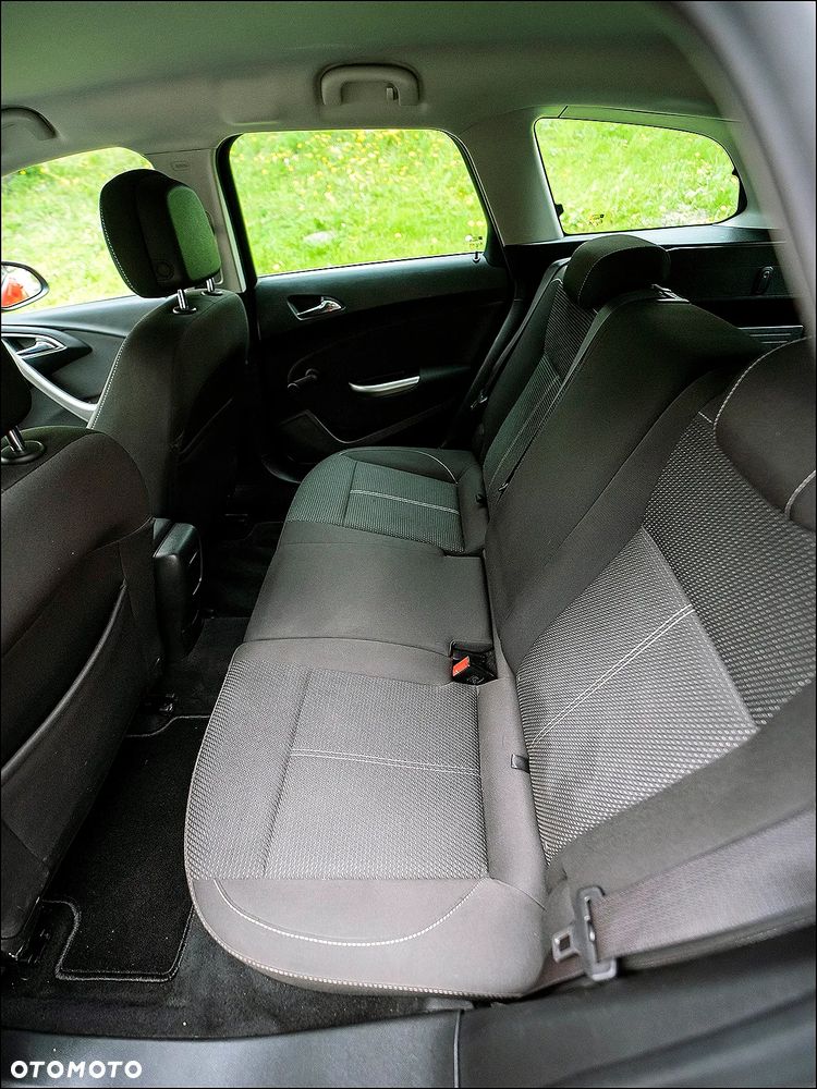 Opel Astra - 33
