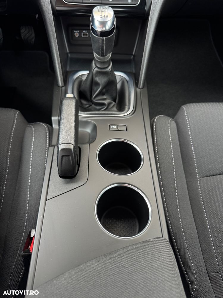 Renault Megane TCe 130 Expression - 25