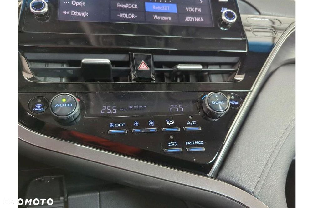 Toyota Camry 2.5 Hybrid Executive CVT - 13