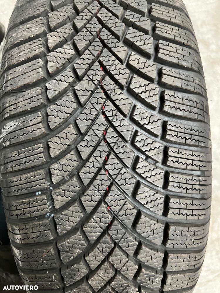Vând 4 anvelope 225/55/18 bridgestone de iarnă ca noi - 4