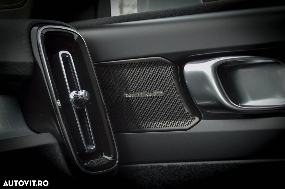 Volvo XC 40 T4 Recharge DKG Plus Bright - 8