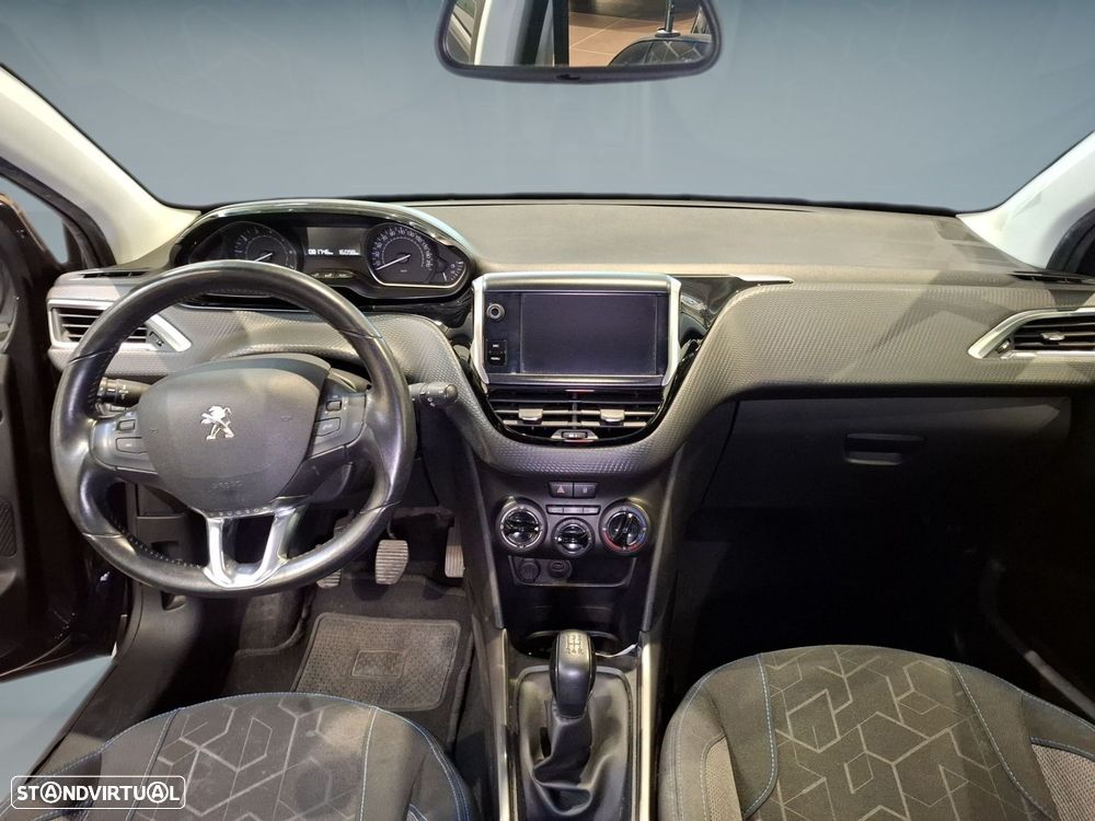 Peugeot 2008 1.2 PureTech Style - 10