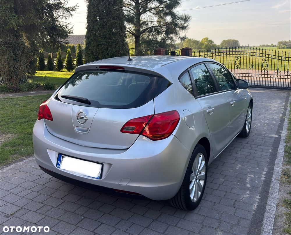 Opel Astra 1.6 Innovation - 5