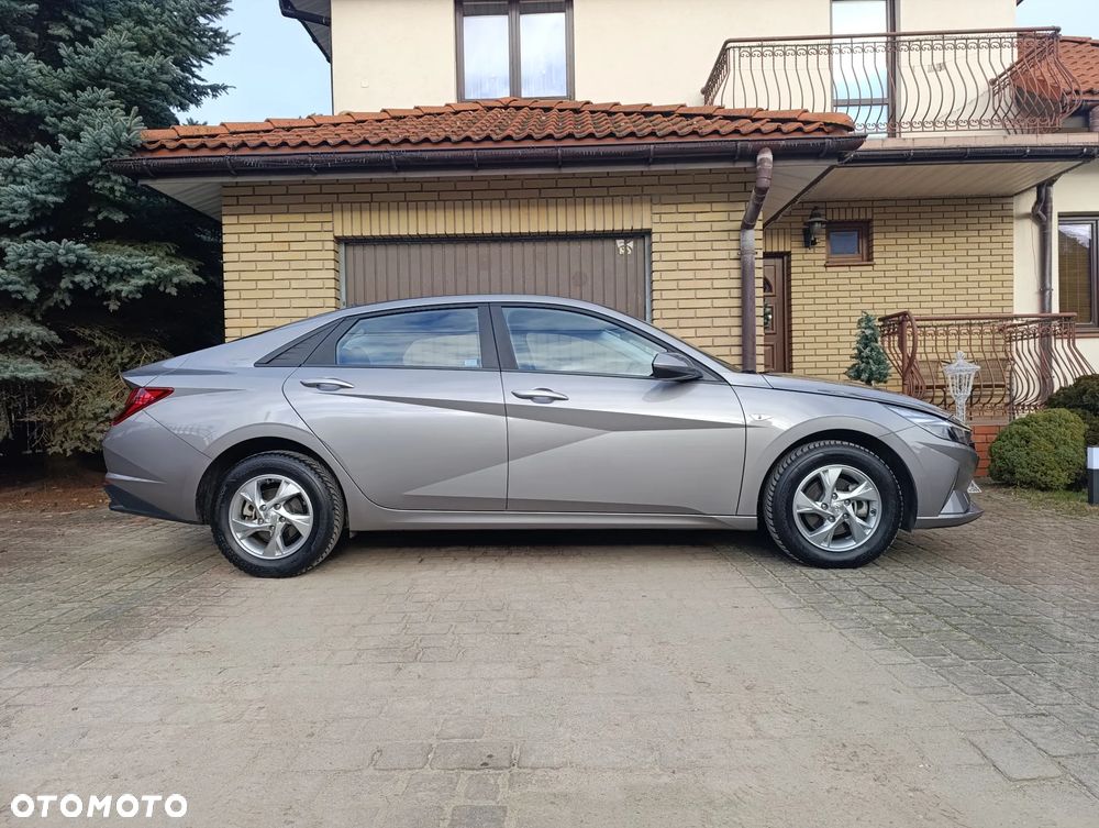 Hyundai Elantra 1.6 Modern - 11