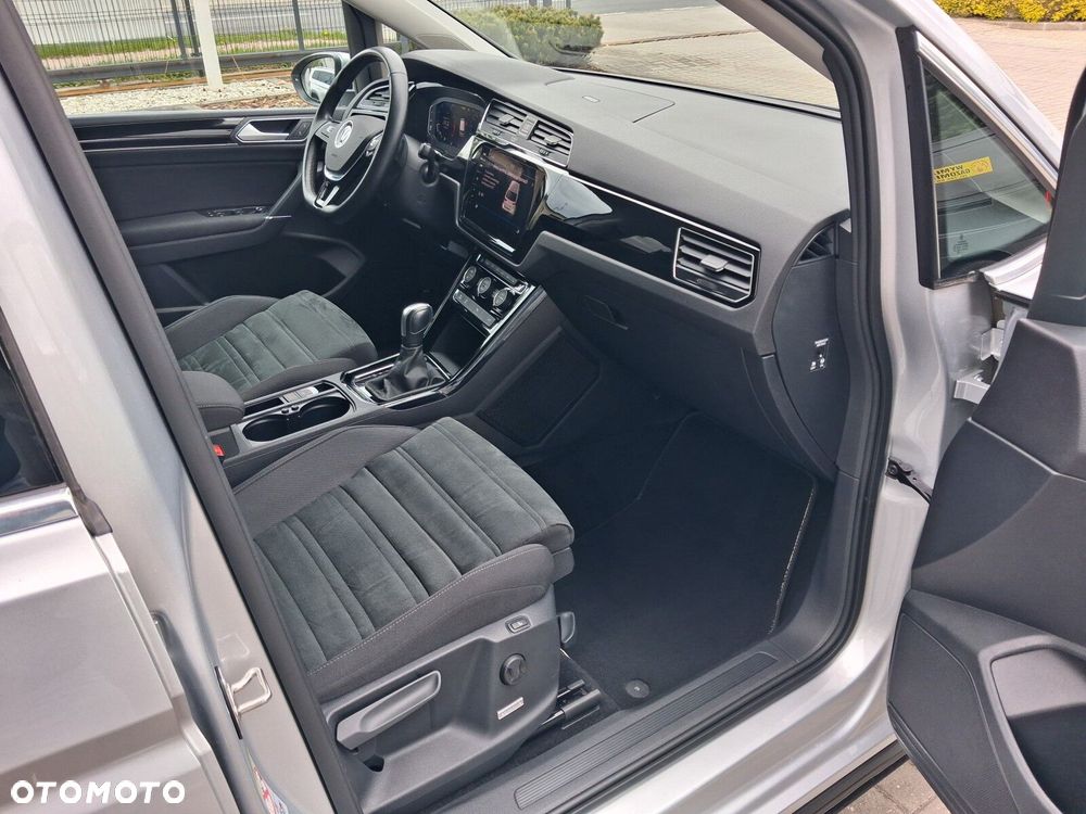 Volkswagen Touran - 6